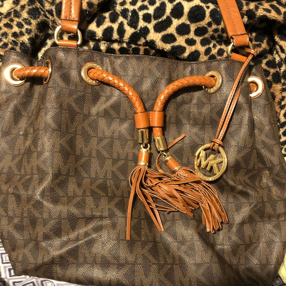Michael kors purse